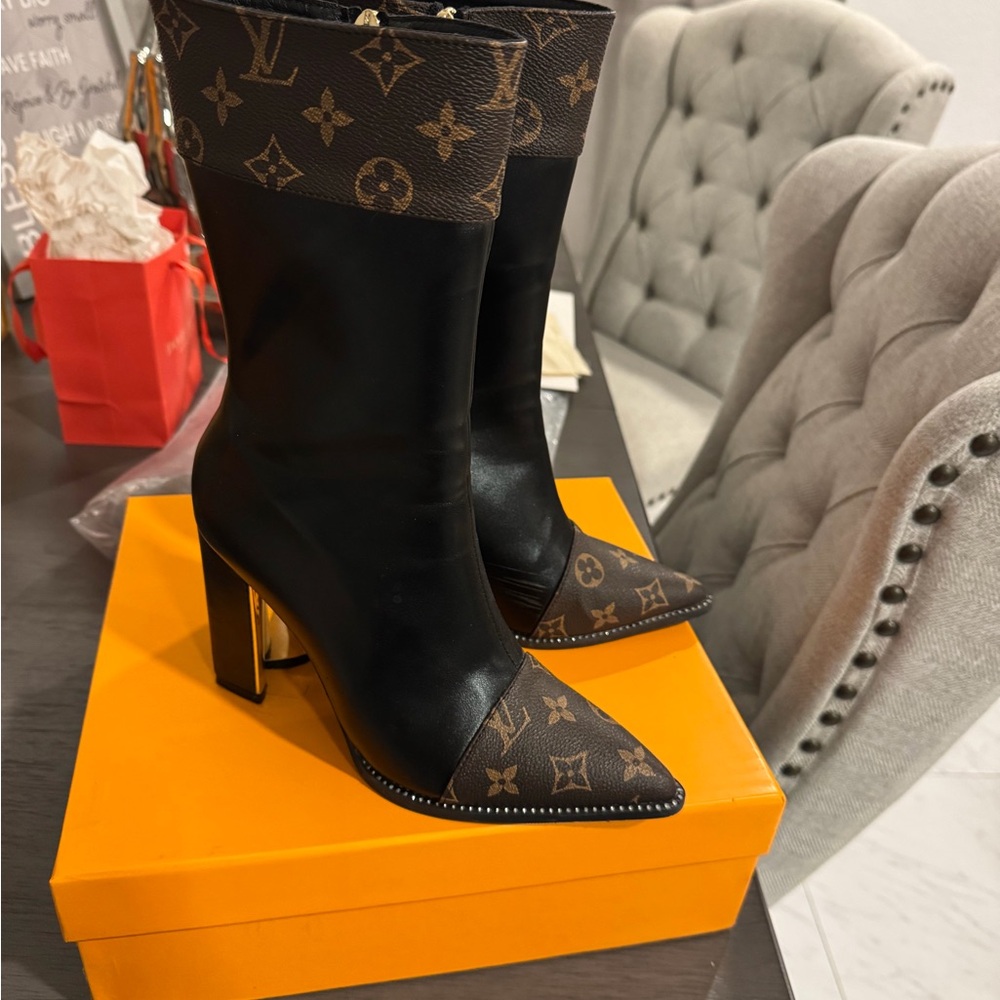 Louis Vuitton Black and Brown Women's Boots
